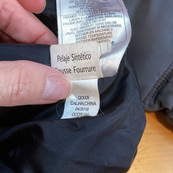 DIESEL Boys 5-6 Blue Puffer Jacket Hooded Ribbed Collar Cuffs Button & Zip - Picture 11 of 16